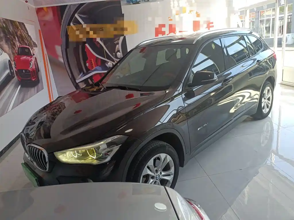 BMW X1 2017 — фото 1
