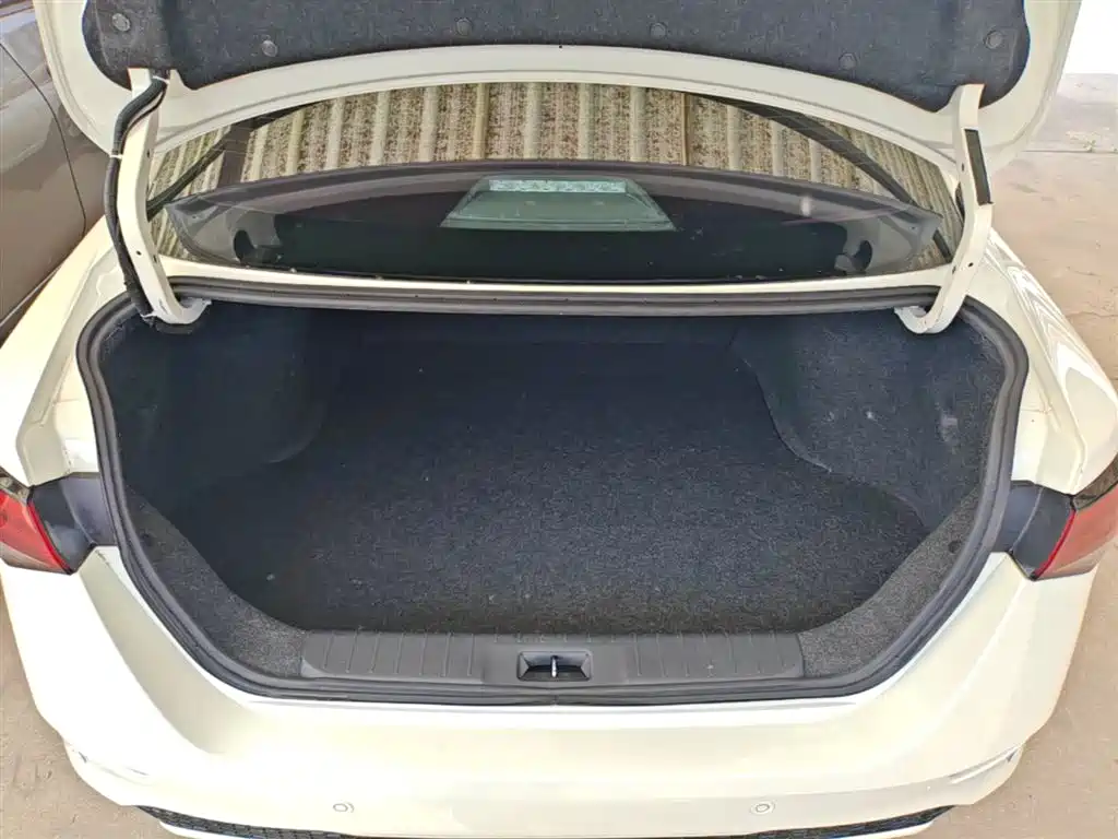 Nissan Sylphy 2020 — фото 15