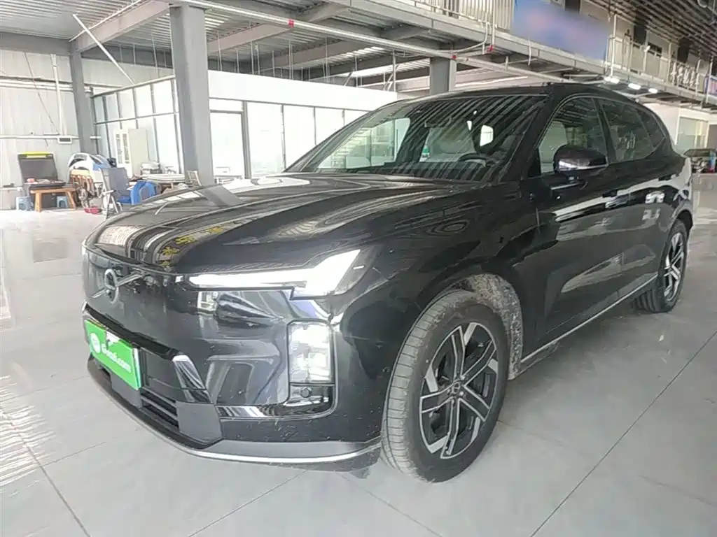 Volvo XC70 PHEV 2026