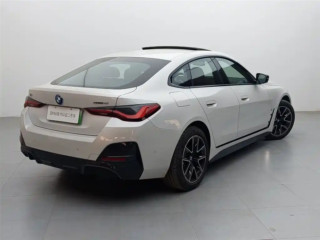 BMW i4 2025 — фото 4