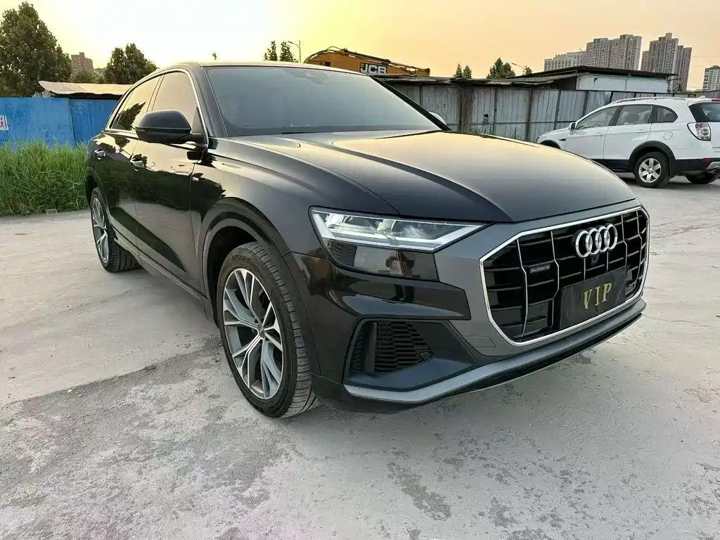Audi Q8 2020 — фото 3