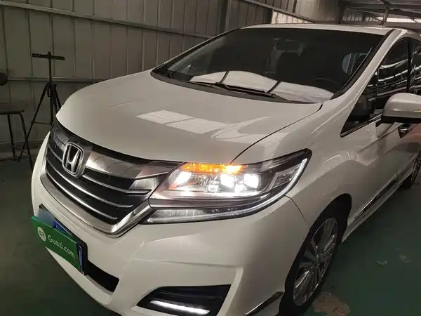 Honda Elysion 2016