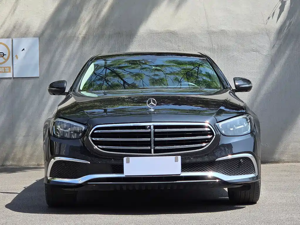 Mercedes-Benz E-Class 2023 — фото 2