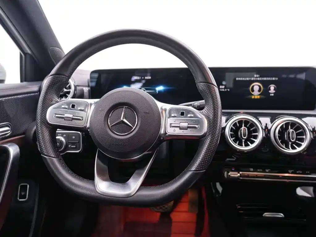 Mercedes-Benz A-Class 2021 — фото 18