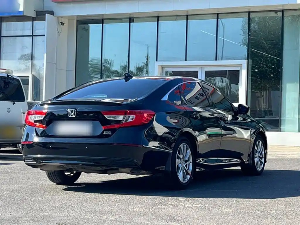 Honda Accord 2019 — фото 12