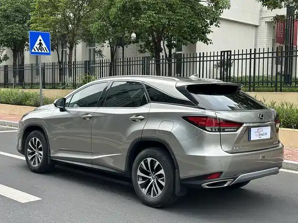 Lexus RX 2020