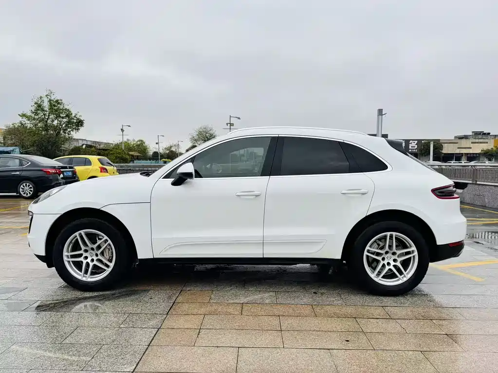 Porsche Macan 2017 — фото 4