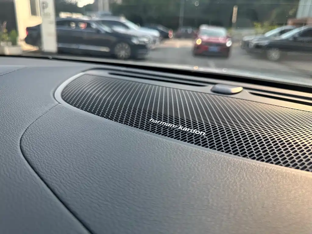 Volvo S60 2023 — фото 21