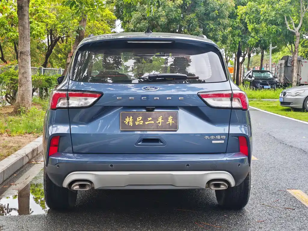 Ford Escape 2021 — фото 16