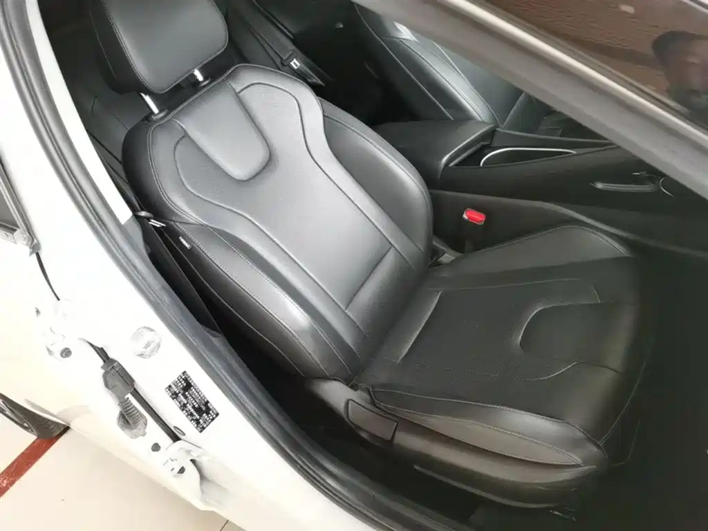 Hyundai Elantra 2021 — фото 25
