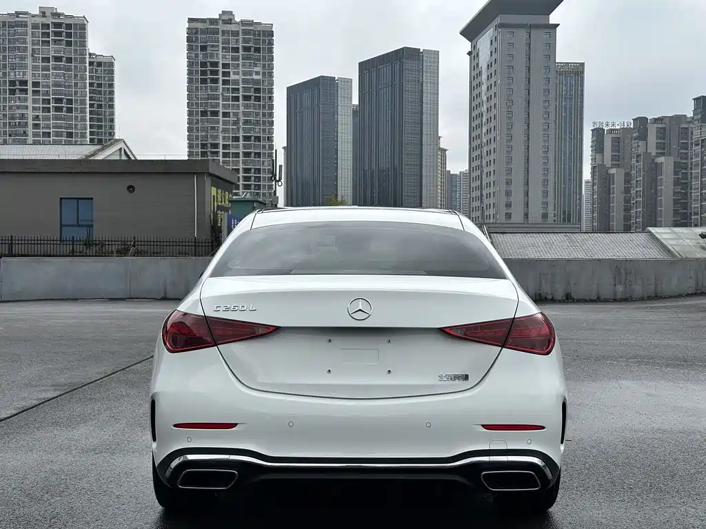 Mercedes-Benz C-Class 2024 — фото 10
