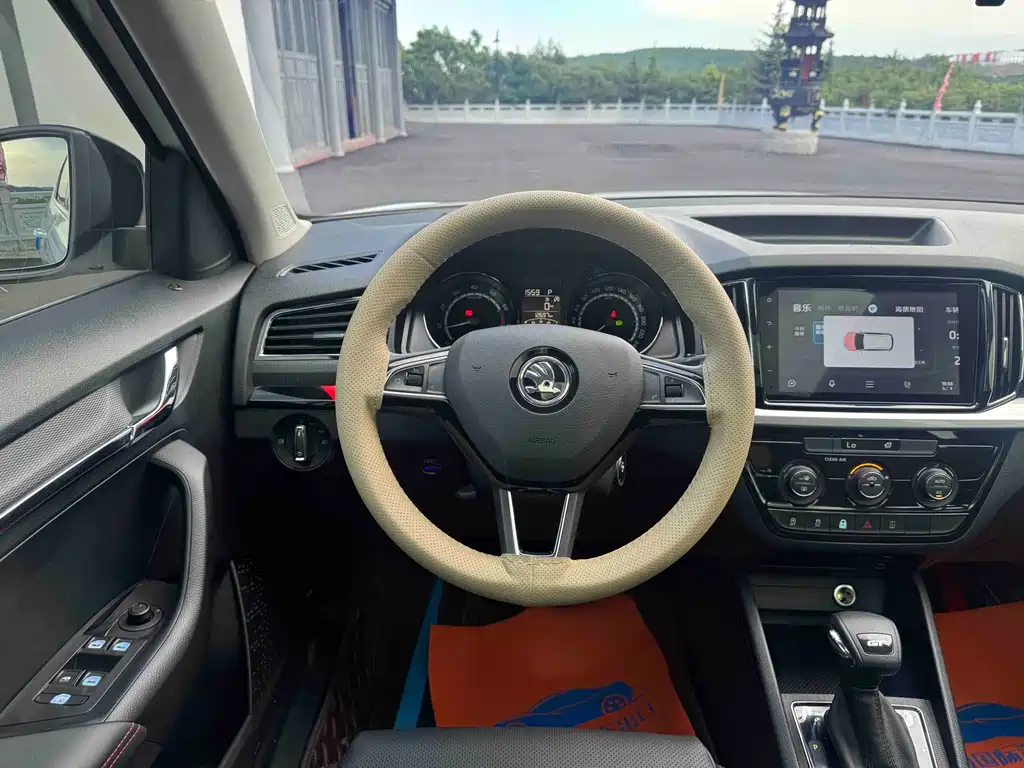 Skoda Kamiq 2023 — фото 16
