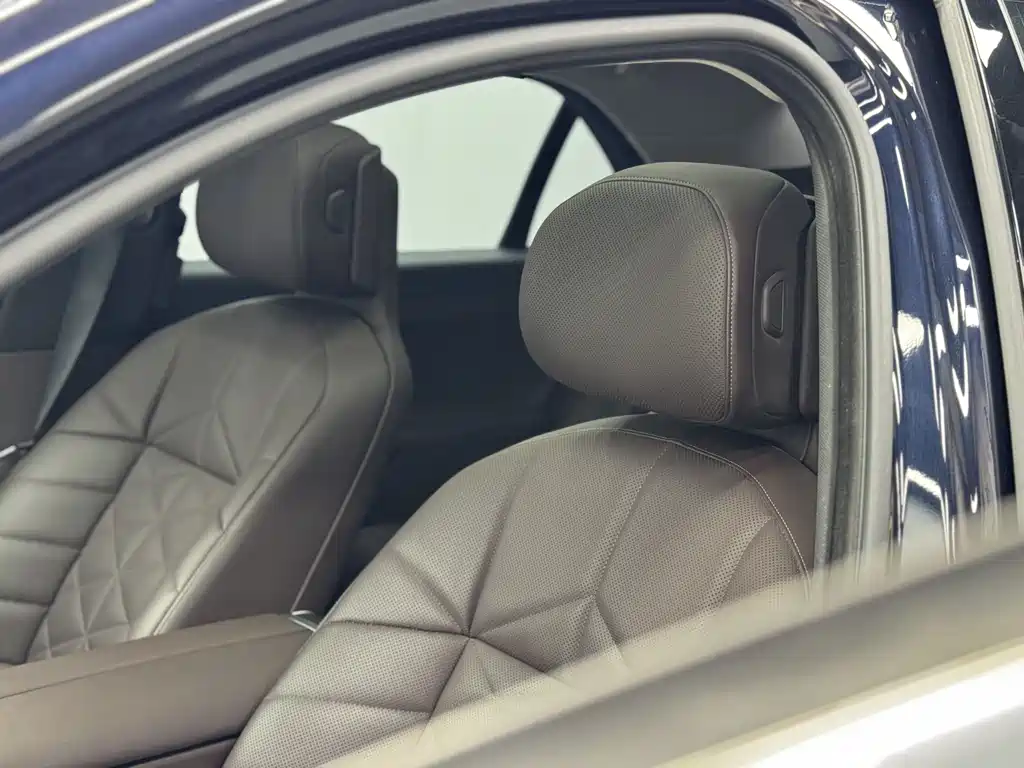 BMW i7 2025 — фото 12