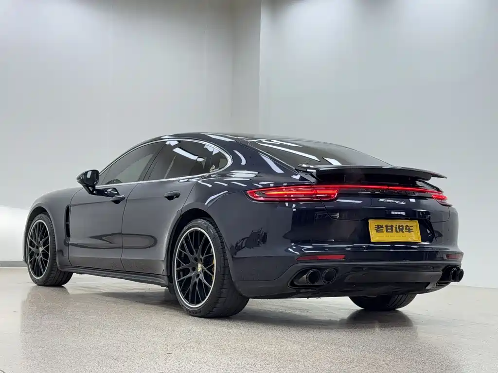 Porsche Panamera 2018 — фото 8