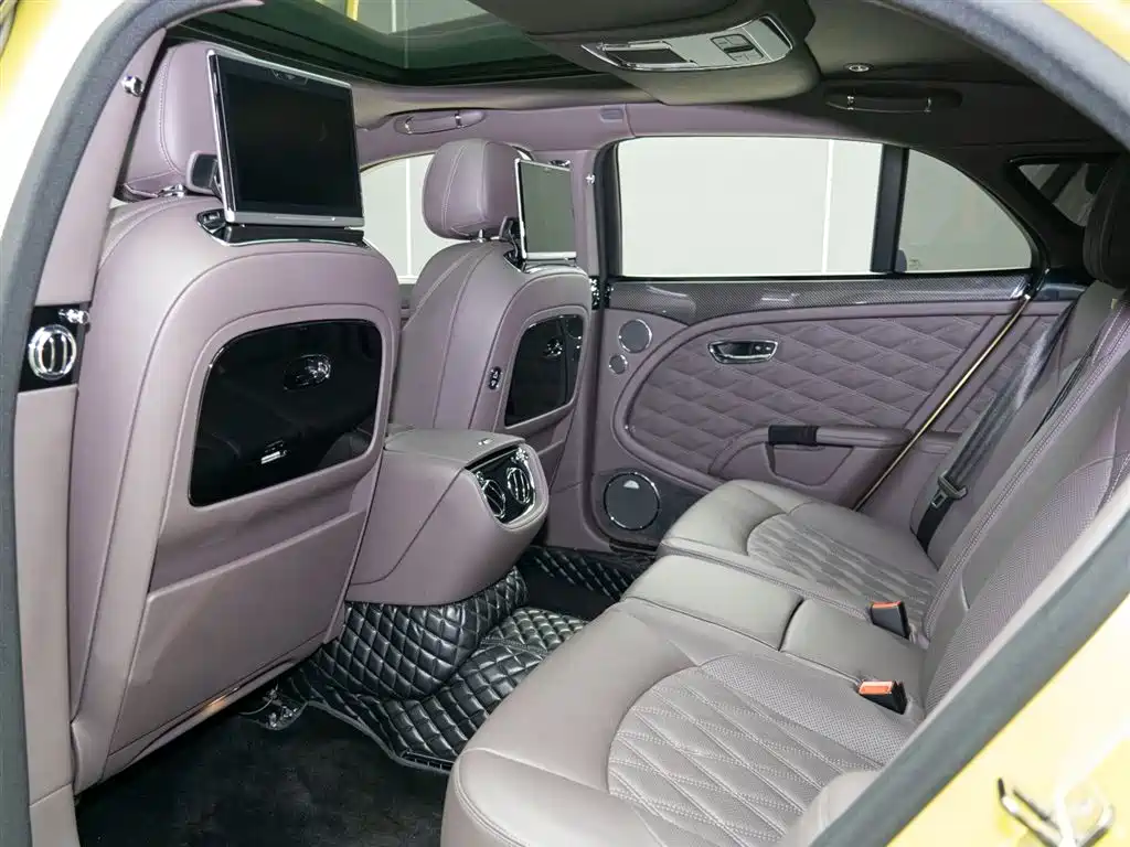 Bentley Mulsanne 2020 — фото 12