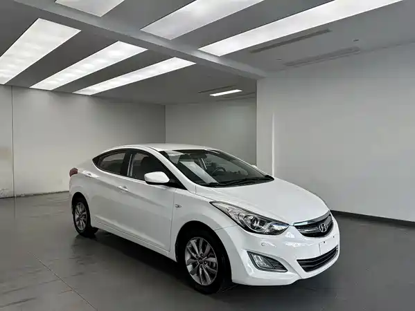 Hyundai Elantra Langdong 2015
