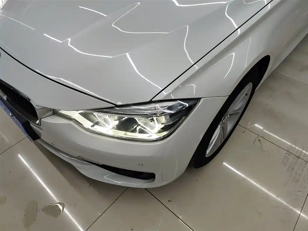 BMW 3 Series 2017 — фото 18