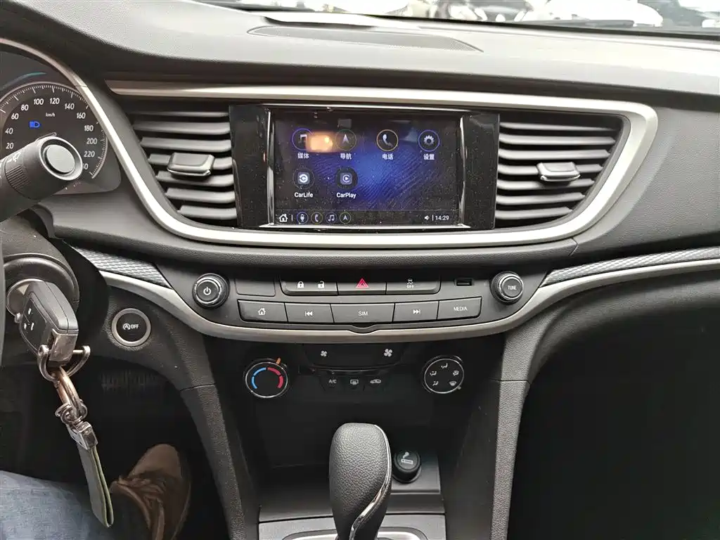 Buick Excelle 2022 — фото 13