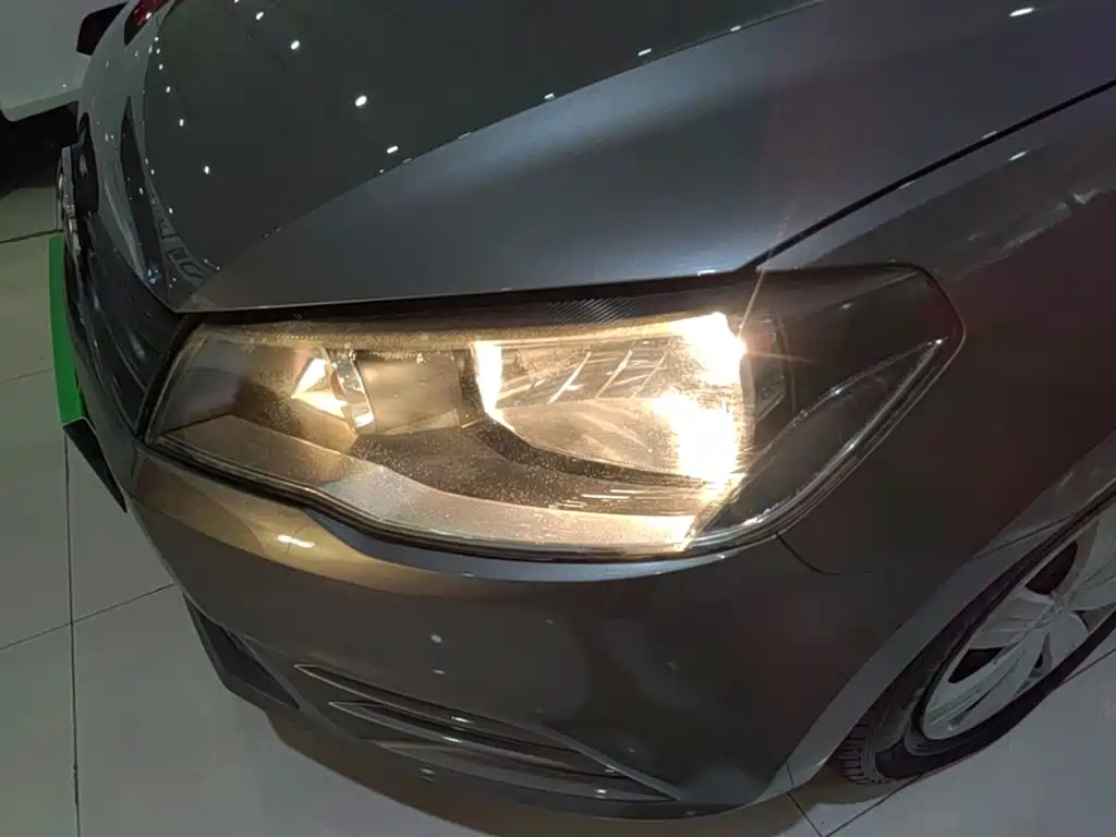 Volkswagen Jetta 2016 — фото 24