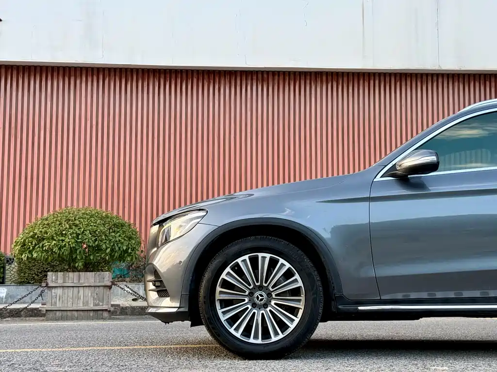 Mercedes-Benz GLC 2017 — фото 3