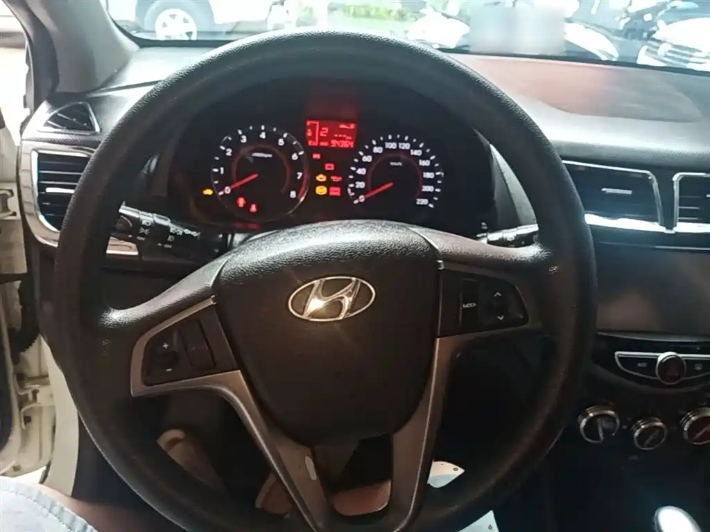 Hyundai Ruiyi 2015 — фото 11