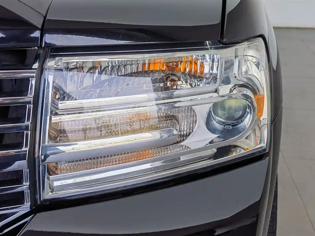Lincoln Navigator 2012 — фото 24