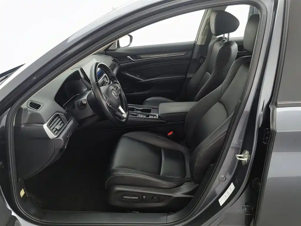 Honda Accord 2022 — фото 10