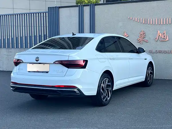 Volkswagen Sagitar 2024