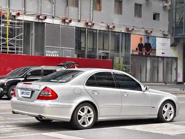 Mercedes-Benz E-Class 2008