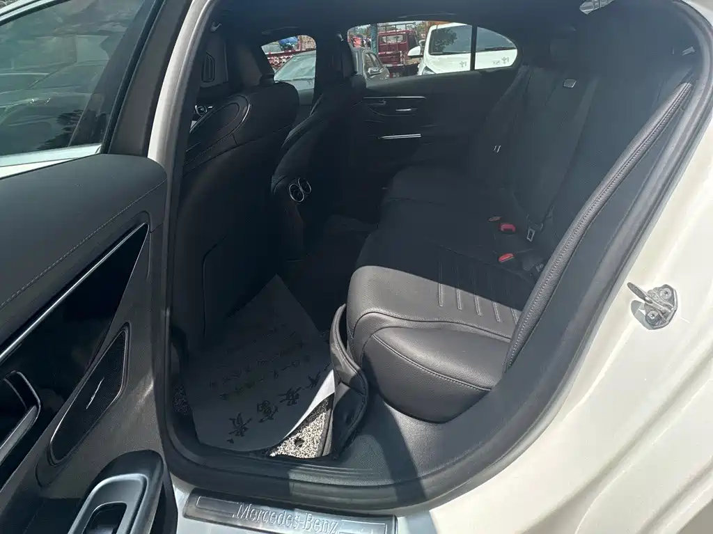 Mercedes-Benz C-Class 2022 — фото 11