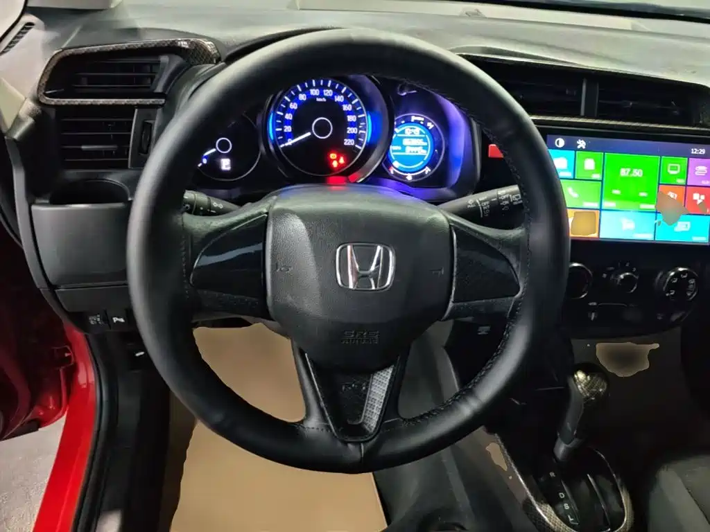 Honda Fit 2017 — фото 11
