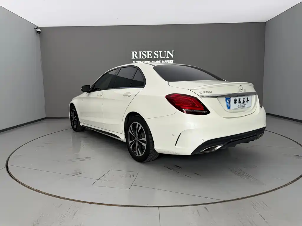Mercedes-Benz C-Class 2020 — фото 5