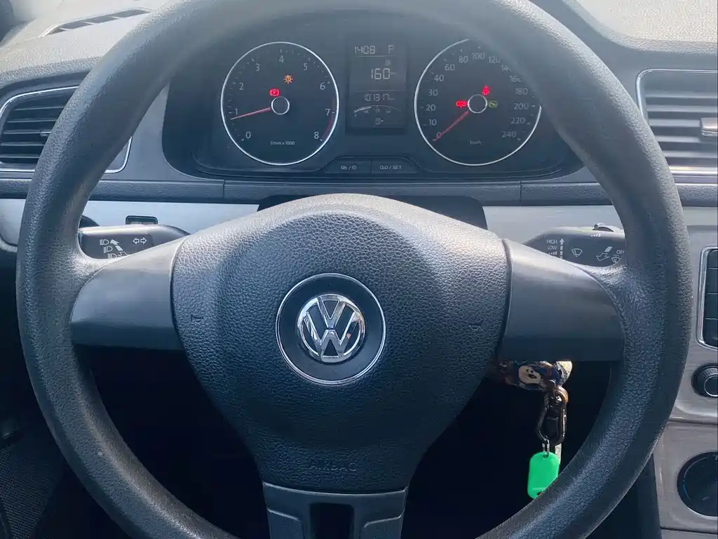Volkswagen Lavida 2015 — фото 16