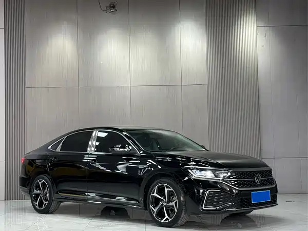 Volkswagen Passat 2024