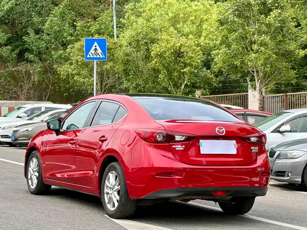 Mazda 3 Axela 2016 — фото 6