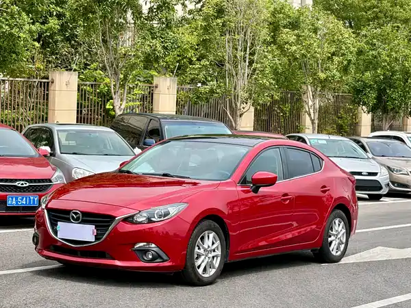Mazda 3 Axela 2016