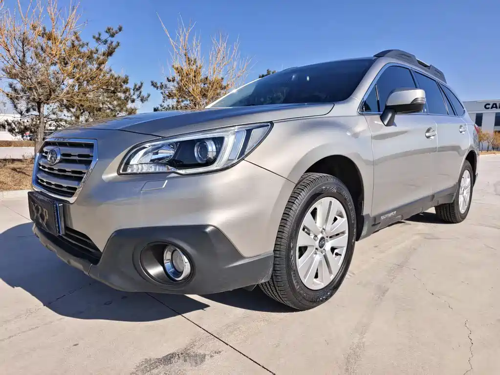 Subaru Outback 2018 — фото 1