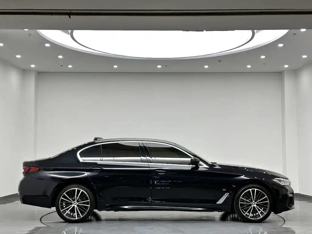 BMW 5 Series 2022
