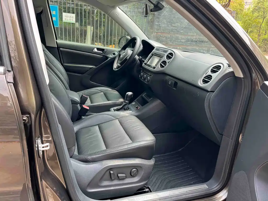 Volkswagen Tiguan 2015 — фото 18