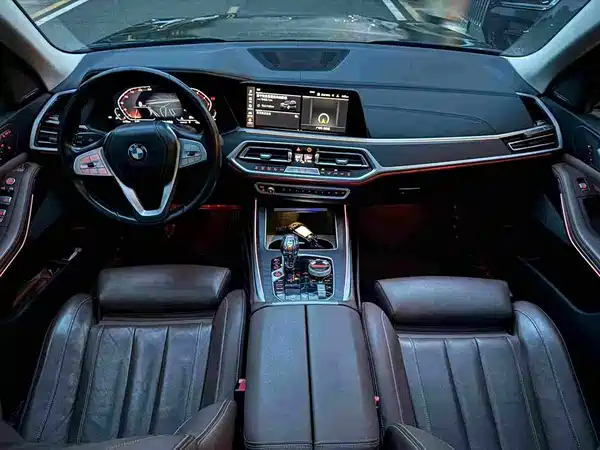 BMW X7 2021