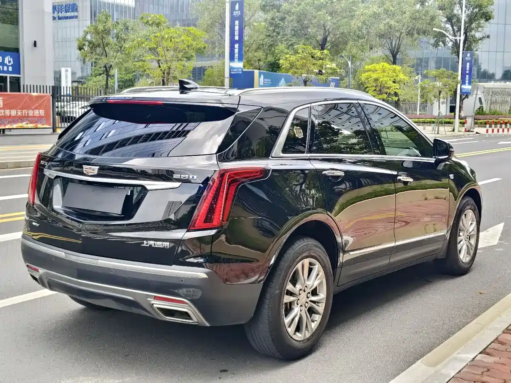 Cadillac XT5 2021 — фото 6