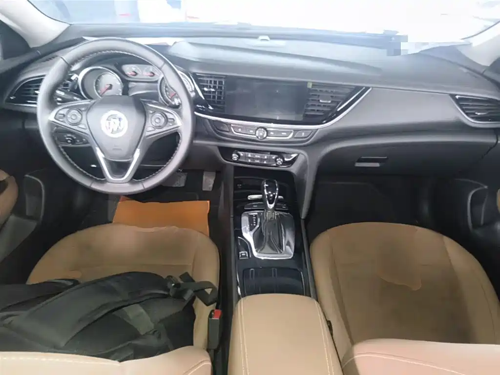 Buick Regal 2020 — фото 10