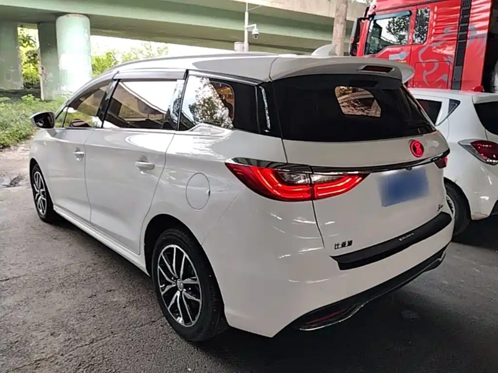 BYD Song MAX 2018 — фото 5