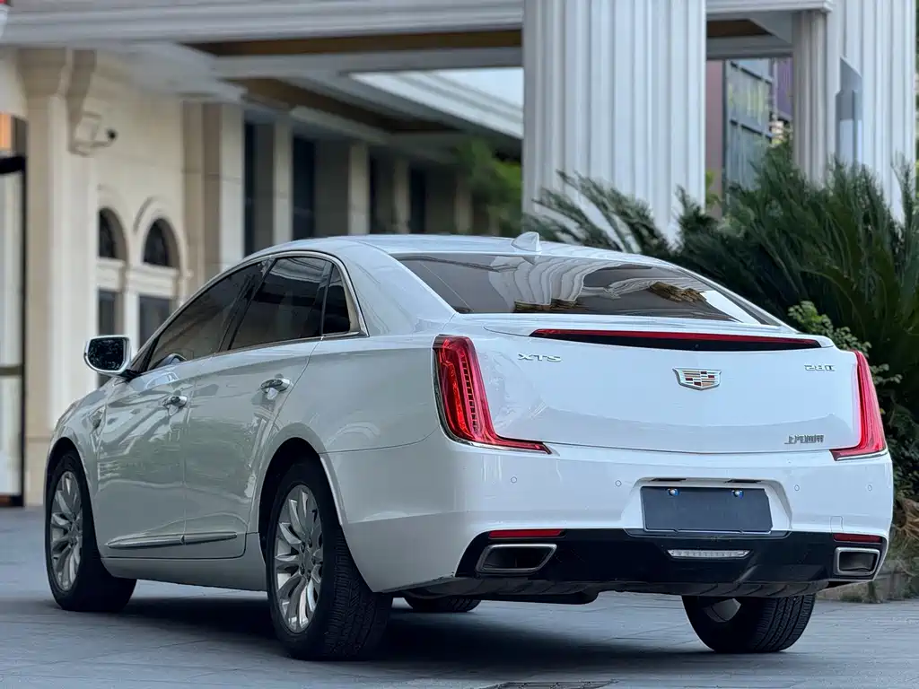 Cadillac XTS 2019 — фото 11