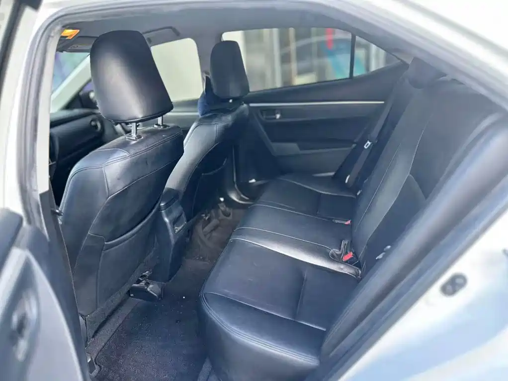 Toyota Corolla 2017 — фото 12