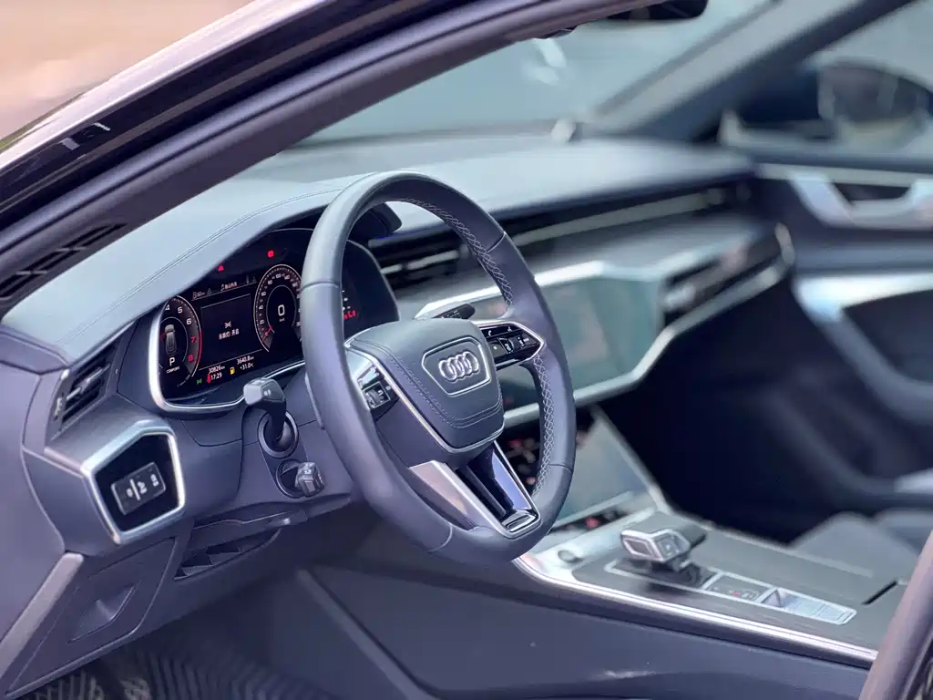 Audi A6L 2023