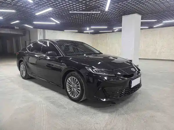 Toyota Camry 2025