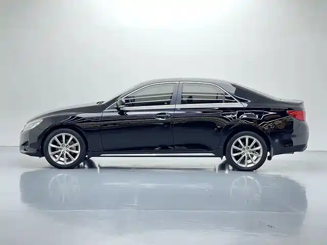 Toyota Reiz 2015 — фото 7