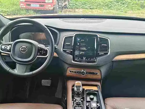Volvo XC90 2021