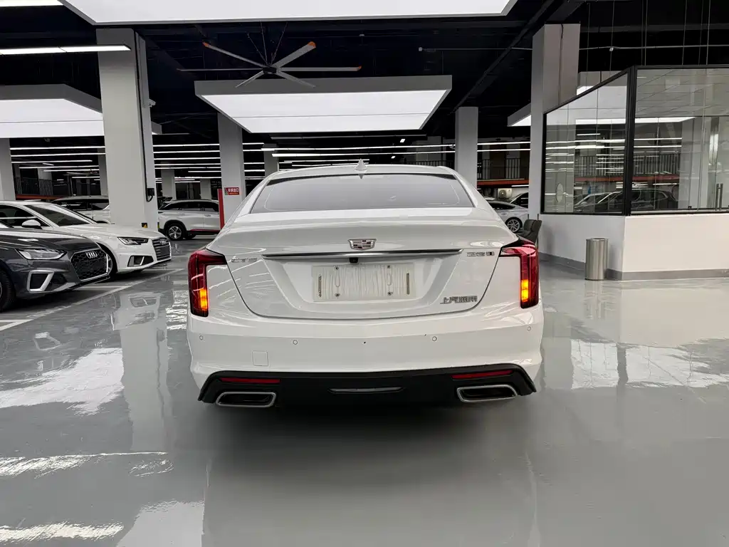 Cadillac CT5 2022 — фото 12